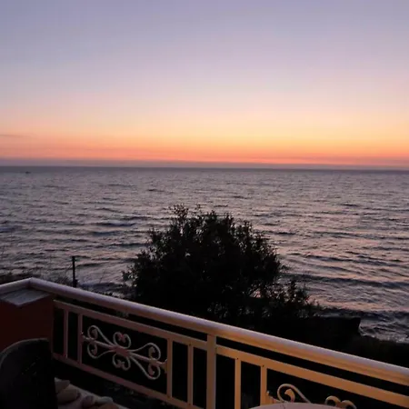 Sunset House Hébergement de vacances *